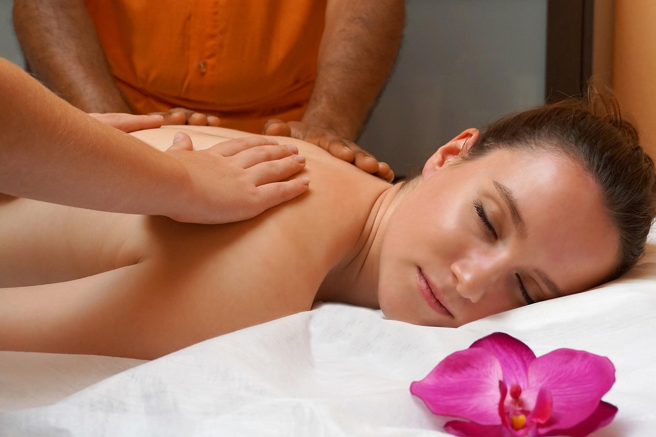 woman, young, massage, four hands, spa, relaxation, girl, female, model, pretty, body, health, lying, ayurveda, well being, relax, musculature, spa, spa, spa, spa, spa, ayurveda, ayurveda